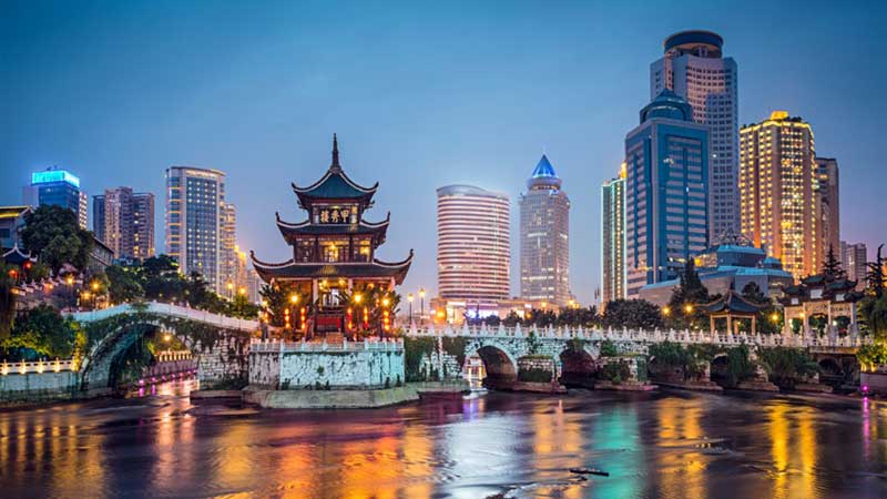 زبان چینی رایج‌ترین زبان در جهان است و توسط 1.3 میلیارد نفر صحبت می‌شود