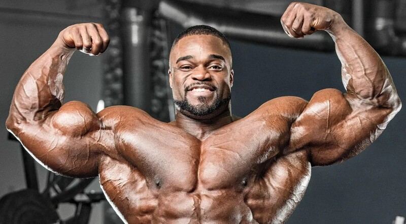 Front Double Biceps (جلوبازو از جلو)