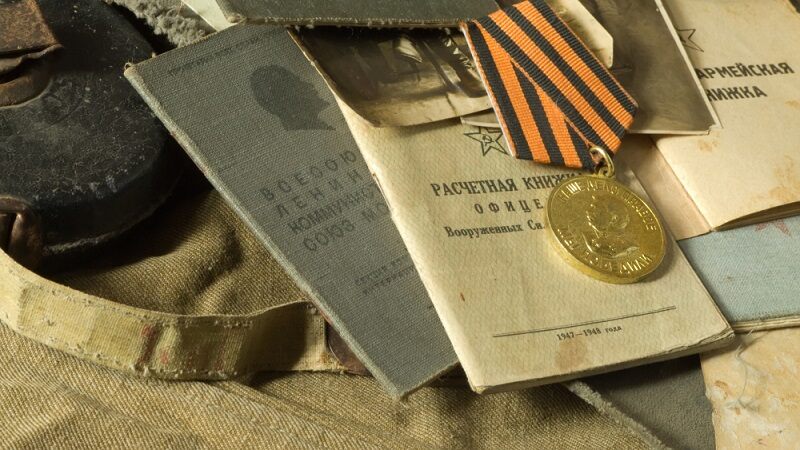 پلاک و اطلاعات هویتی به‌جای‌مانده از نظامیان